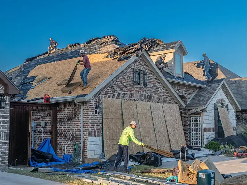 Service Repair Roof Repairs Hingles 1eujkuf in Sheridan, WY - Best Roofers Near Me | Sheridan